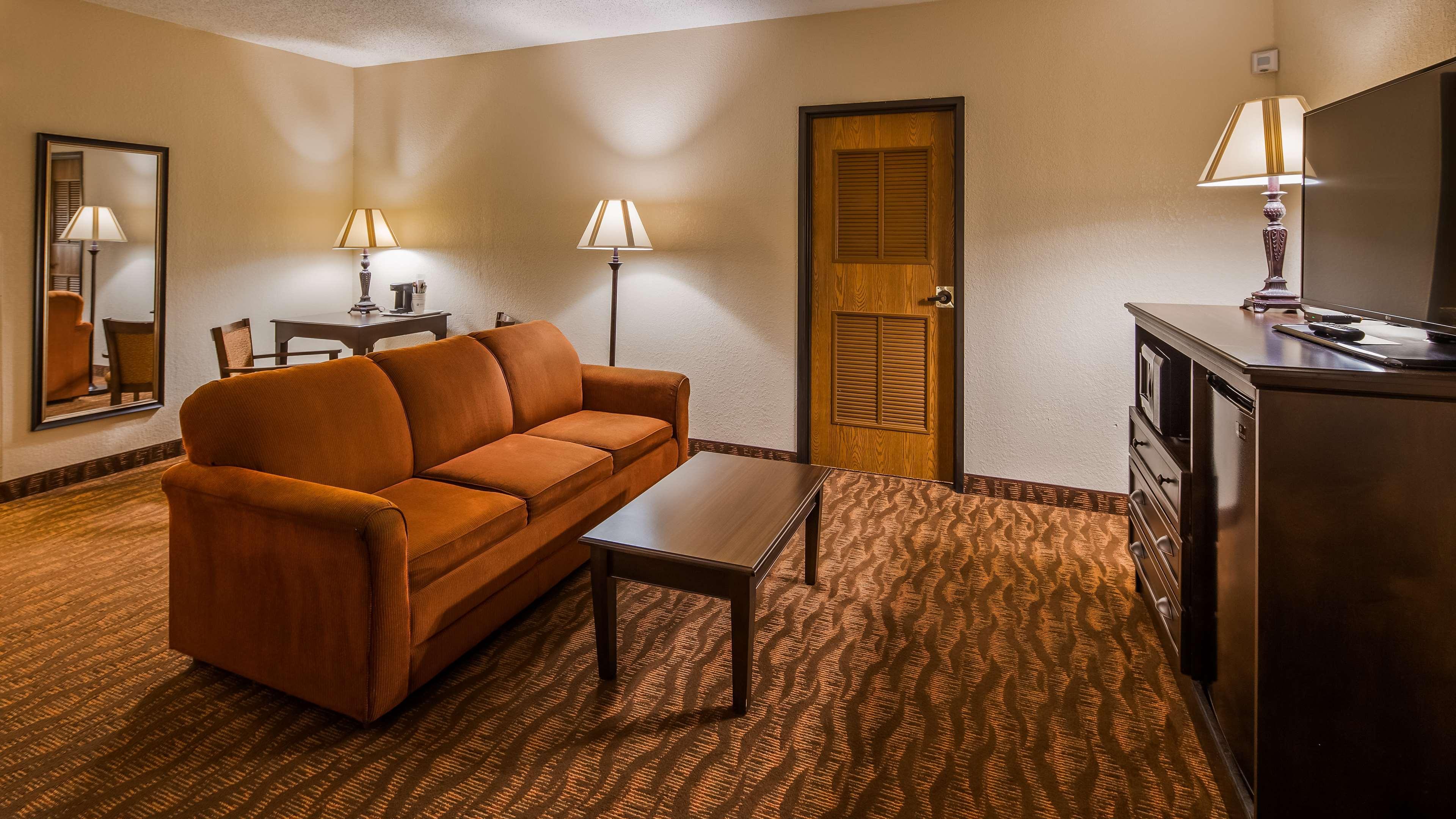 Western Music Capital Hotel